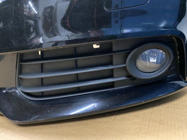 bontott AUDI A4 B8 Első Lökhárító (Részeivel)