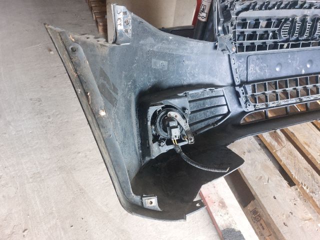 bontott AUDI A4 B8 Első Lökhárító (Részeivel)