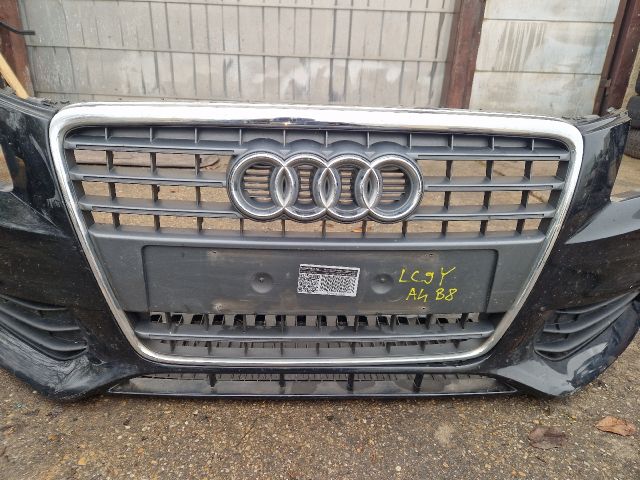 bontott AUDI A4 B8 Első Lökhárító (Részeivel)
