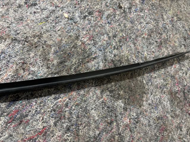 bontott AUDI A4 B8 Első Szélvédő Bal Díszléc