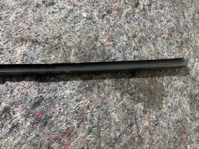 bontott AUDI A4 B8 Első Szélvédő Jobb Díszléc