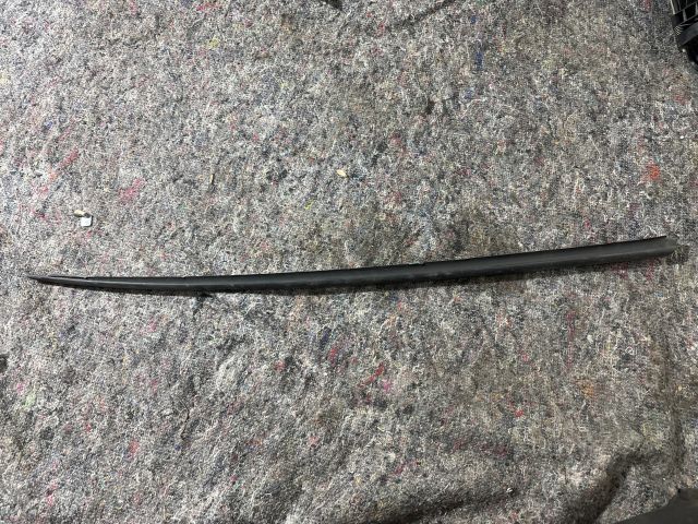 bontott AUDI A4 B8 Első Szélvédő Jobb Díszléc