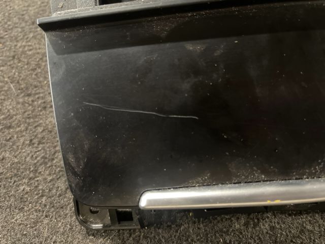 bontott AUDI A4 B8 Első Tároló Rekesz