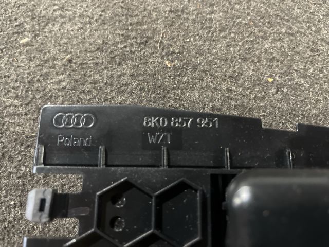 bontott AUDI A4 B8 Első Tároló Rekesz