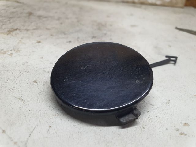 bontott AUDI A4 B8 Első Vonószem Burkolat