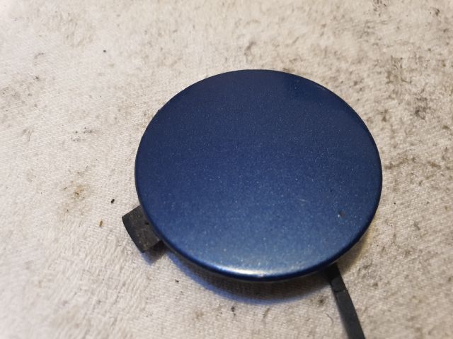 bontott AUDI A4 B8 Első Vonószem Burkolat