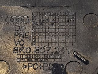 bontott AUDI A4 B8 Első Vonószem Burkolat