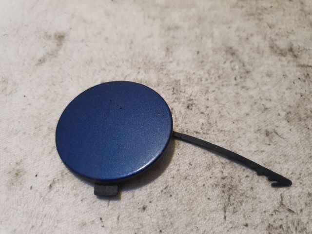 bontott AUDI A4 B8 Első Vonószem Burkolat