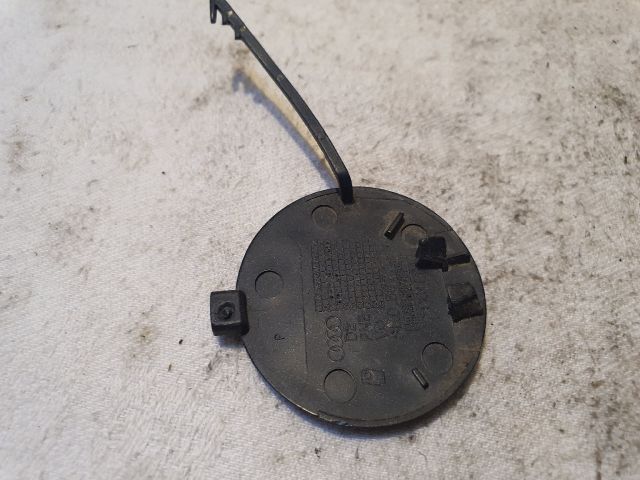 bontott AUDI A4 B8 Első Vonószem Burkolat