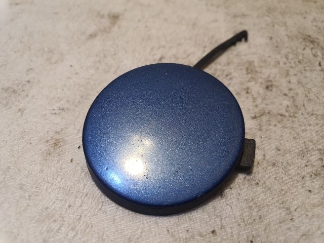 bontott AUDI A4 B8 Első Vonószem Burkolat