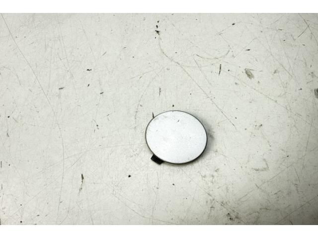 bontott AUDI A4 B8 Első Vonószem Burkolat