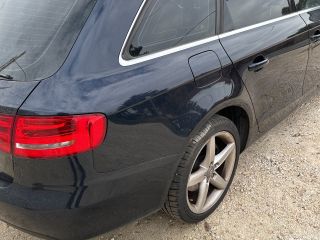 bontott AUDI A4 B8 Emelő