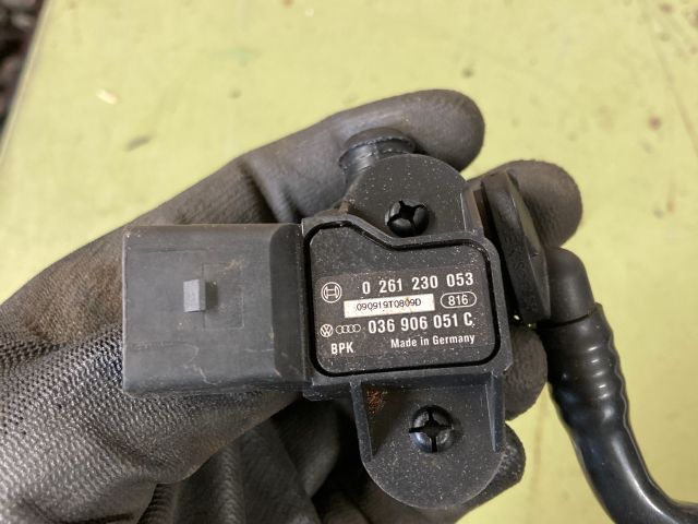 bontott AUDI A4 B8 Fékrásegítő Nyomásérzékelő