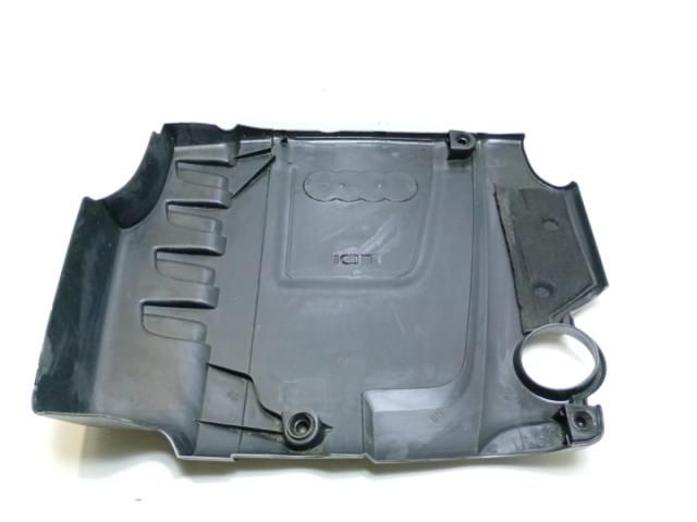 bontott AUDI A4 B8 Felső Hűtőburkolat