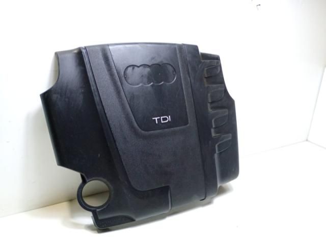 bontott AUDI A4 B8 Felső Hűtőburkolat