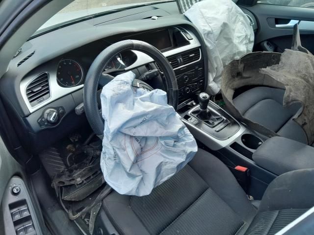 bontott AUDI A4 B8 Felső Hűtőburkolat