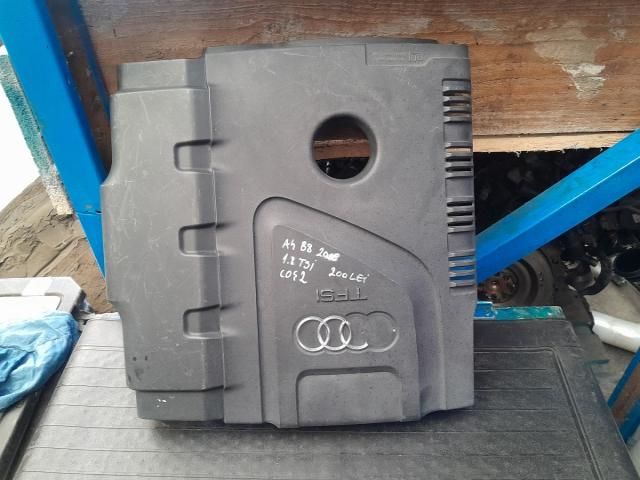 bontott AUDI A4 B8 Felső Hűtőburkolat