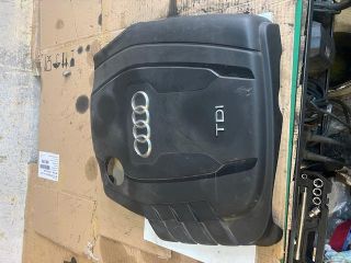 bontott AUDI A4 B8 Felső Hűtőburkolat