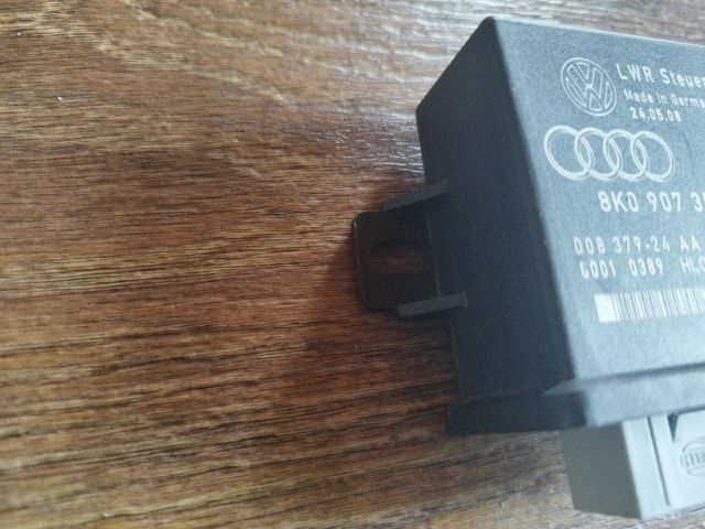 bontott AUDI A4 B8 Fényszóró Elektronika