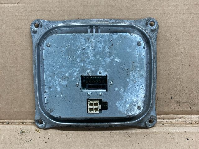 bontott AUDI A4 B8 Fényszóró Elektronika