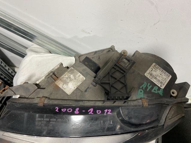 bontott AUDI A4 B8 Fényszóró Pár