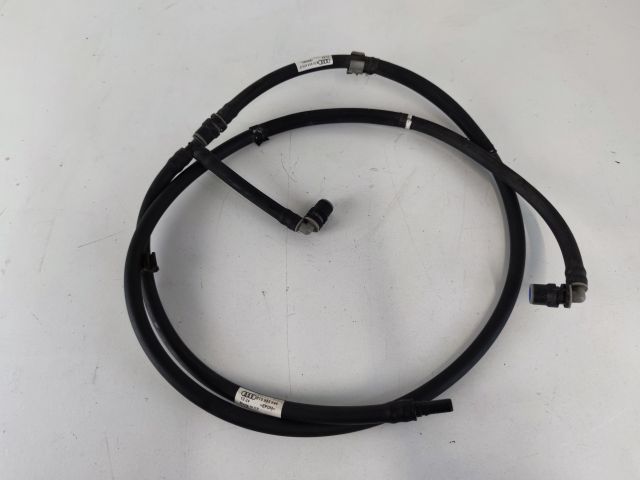 bontott AUDI A4 B8 Fényszórómosó Cső