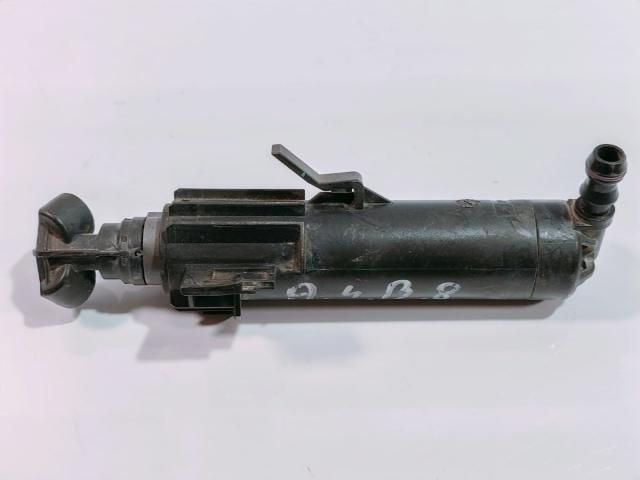 bontott AUDI A4 B8 Fényszórómosó Szivattyú