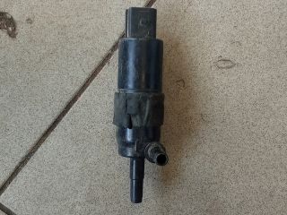 bontott AUDI A4 B8 Fényszórómosó Szivattyú