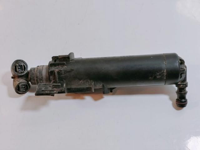 bontott AUDI A4 B8 Fényszórómosó Szivattyú