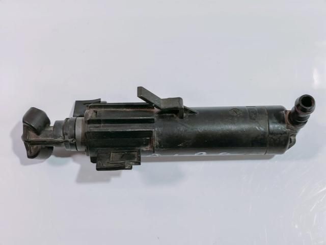 bontott AUDI A4 B8 Fényszórómosó Szivattyú