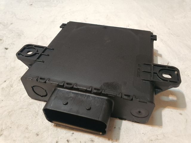 bontott AUDI A4 B8 Feszültségszabályzó