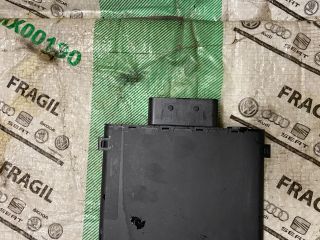 bontott AUDI A4 B8 Feszültségszabályzó