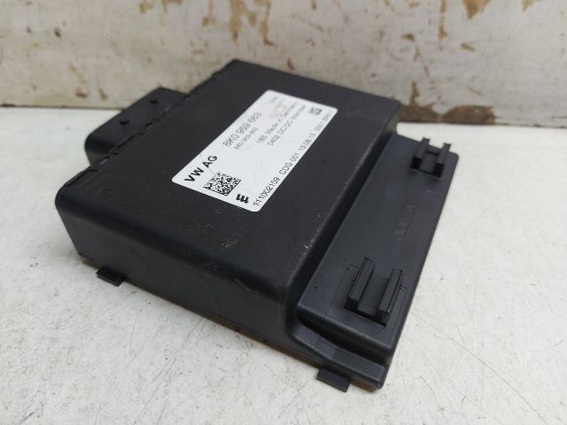 bontott AUDI A4 B8 Feszültségszabályzó