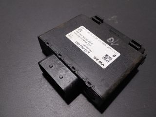 bontott AUDI A4 B8 Feszültségszabályzó