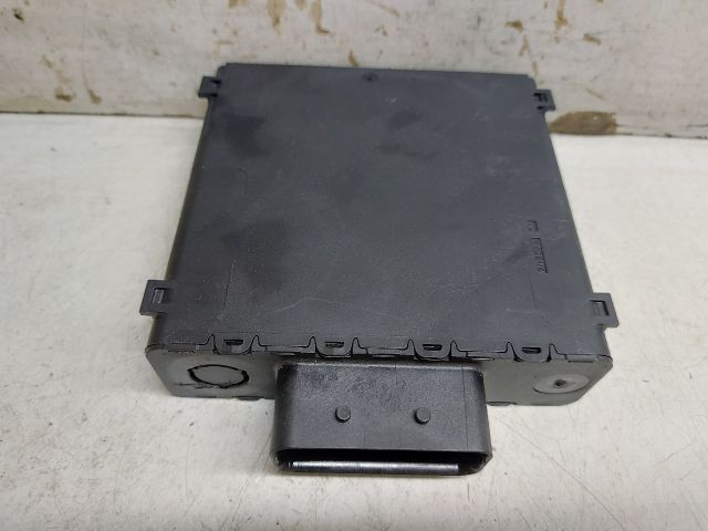 bontott AUDI A4 B8 Feszültségszabályzó