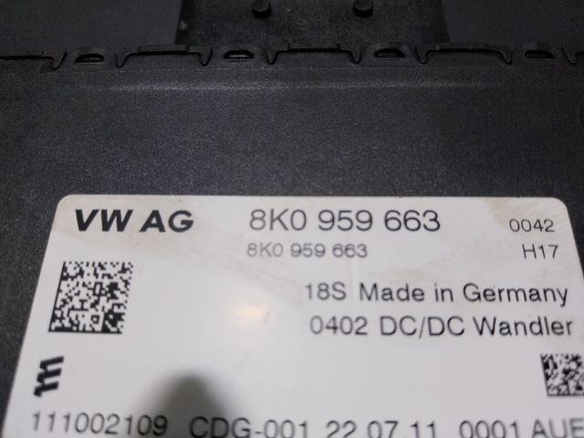 bontott AUDI A4 B8 Feszültségszabályzó