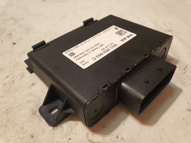 bontott AUDI A4 B8 Feszültségszabályzó