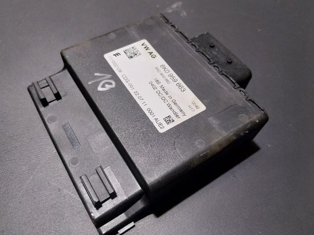 bontott AUDI A4 B8 Feszültségszabályzó