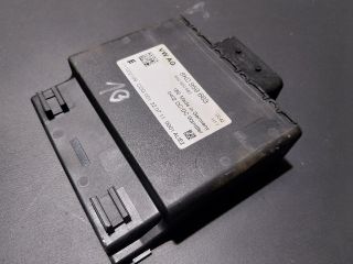 bontott AUDI A4 B8 Feszültségszabályzó