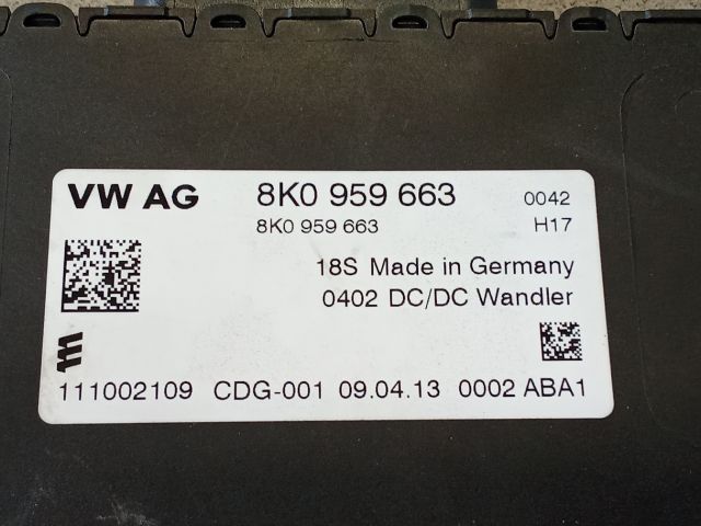 bontott AUDI A4 B8 Feszültségszabályzó