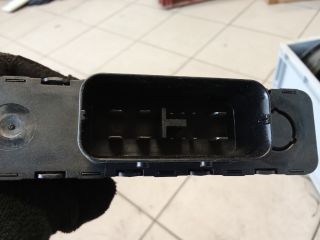 bontott AUDI A4 B8 Feszültségszabályzó