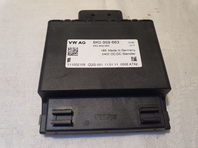 bontott AUDI A4 B8 Feszültségszabályzó