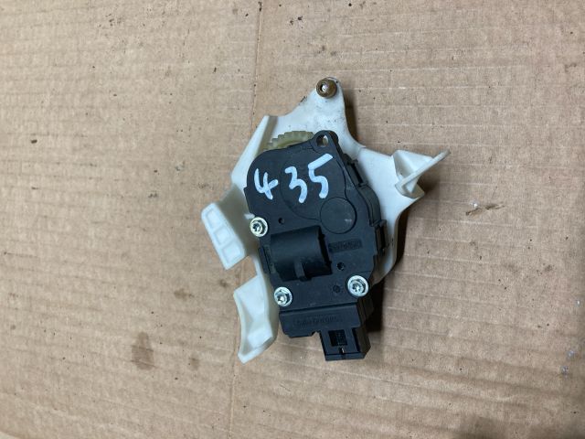 bontott AUDI A4 B8 Fűtés Állító Motor