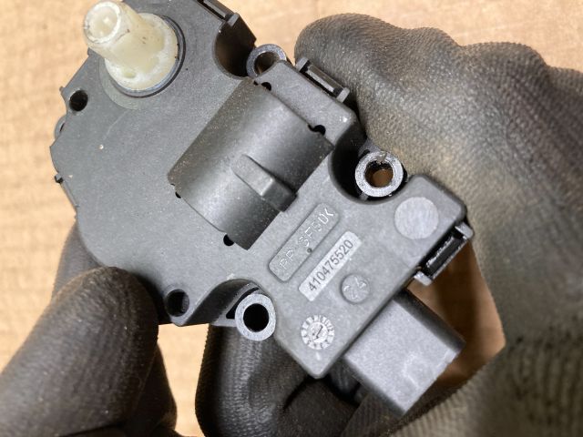 bontott AUDI A4 B8 Fűtés Állító Motor