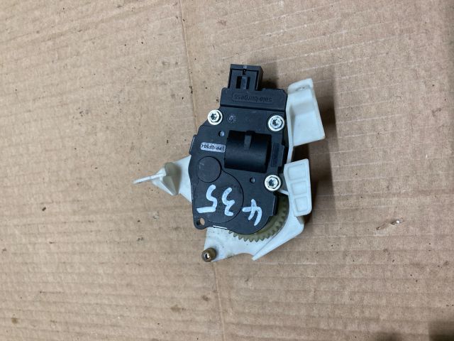 bontott AUDI A4 B8 Fűtés Állító Motor