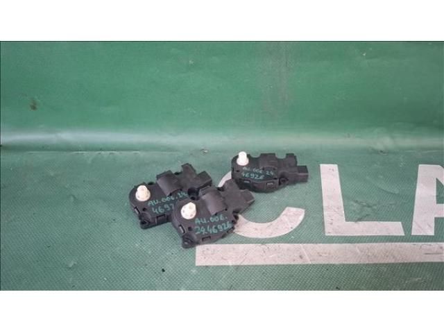 bontott AUDI A4 B8 Fűtés Állító Motor