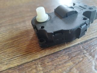 bontott AUDI A4 B8 Fűtés Állító Motor