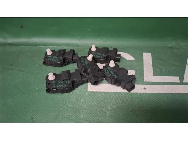 bontott AUDI A4 B8 Fűtés Állító Motor