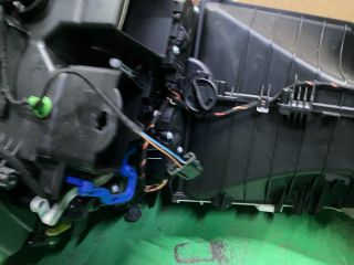 bontott AUDI A4 B8 Fűtés Box