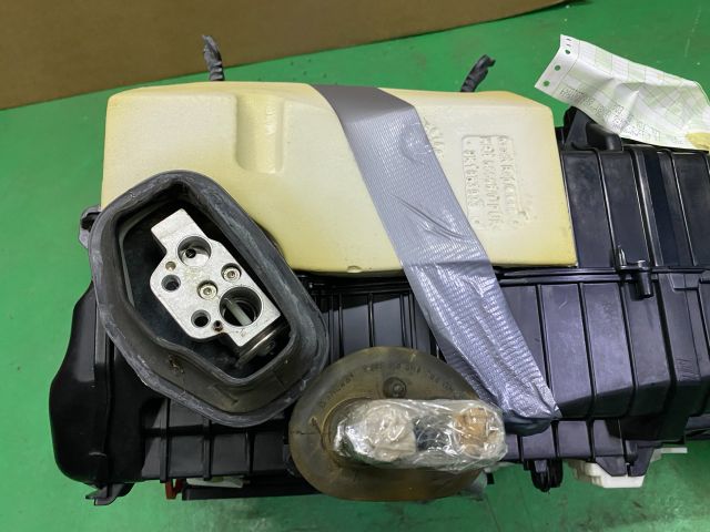 bontott AUDI A4 B8 Fűtés Box